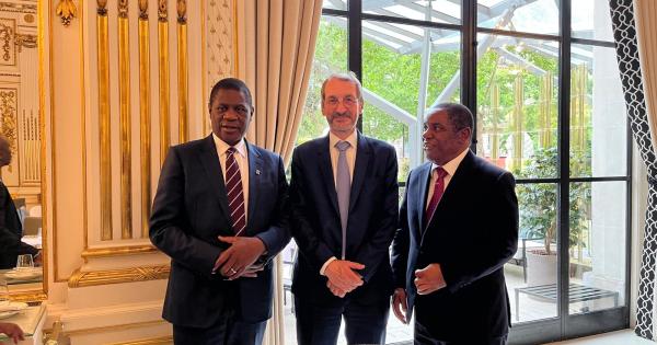 Dag Rasmussen, Robert Gumede and Paul Mashatile standing after MOU signature